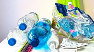 plastic waste 3962409 1920