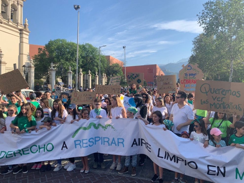 Nuevo León pone en marcha mejorar el medio ambiente 11 marcha contaminacion monterrey 6