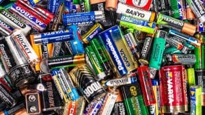 si te preguntas cuanto contamina una pila la respuesta es demasiado