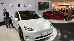 tesla vehiculos sistemas navegacion satelital