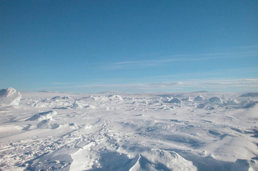 Aumento de la capa de nieve en el Ártico desencadena emisiones de metano y CO2 del permafrost 11 Los efectos de la nieve en la temperatura del Artico