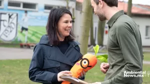 ANWEB Ministra alemana y titular de Ecologia de Azerbaiyan abogan por revisar planes contra el calentamiento global