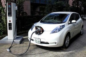 Autos eléctricos no contaminan el aire, contaminan la tierra