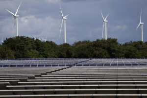 El crecimiento de energías renovables en América Latina se desacelera, pero hay oportunidades para avanzar