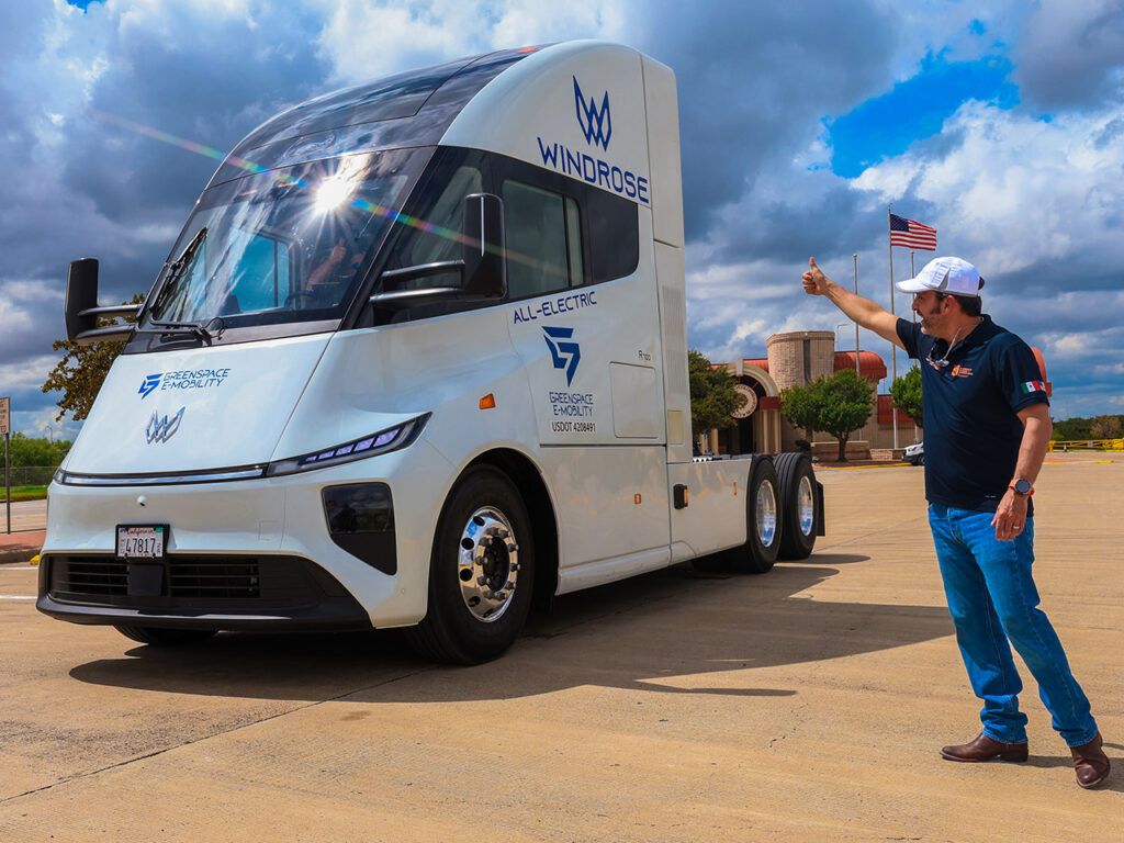 Ruta eléctrica binacional: Nuevo León y Texas apuestan por la movilidad sustentable  11 20250921 01 electroruta transportecarga nltexas 02 1