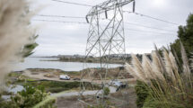 Desaparece un símbolo de injusticia ambiental: Bayview-Hunters Point celebra la remoción de la torre de PG&E  18 hpy
