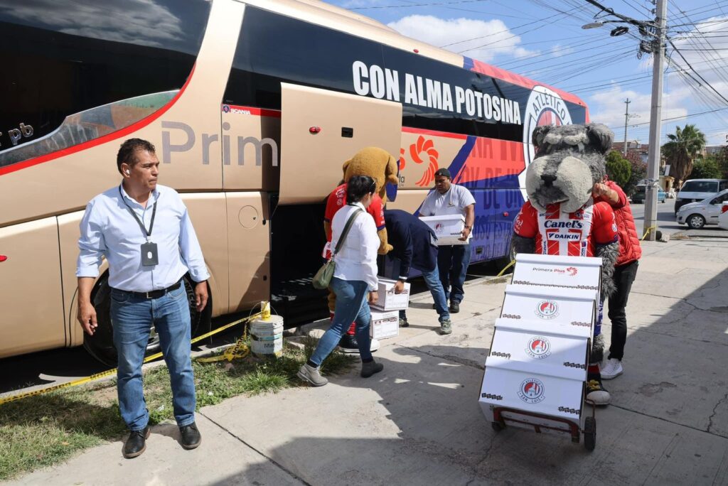 Grupo Flecha Amarilla consolida su compromiso verde con buses eléctricos y apoyo social 11 Camiones
