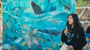 Con la colaboración de varias organizaciones, Greenpeace inauguró “Revolución azul” una obra de arte creada por Claret Anaya