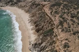 Mientras el Gobierno Federal sella el cierre definitivo de los megaproyectos turísticos en Baja California Sur para proteger el arrecife de Cabo Pulmo