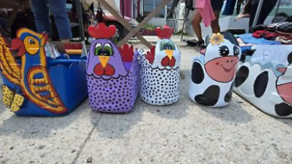 De residuos a obras de arte: cómo el reciclaje se convierte en creatividad en Pueblo Viejo 11 compromiso ambiental