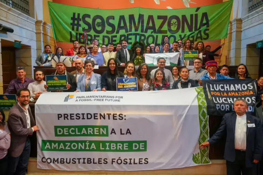 Informe sobre combustibles fósiles en la Amazonía: Parlamentarios por un futuro autónomo 11 fosil 2