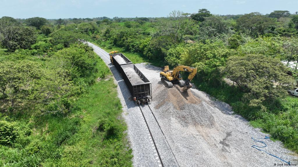 Clausuran autoridades dos megaproyectos en el istmo oaxaqueño por la invasión al entorno 12 image 402