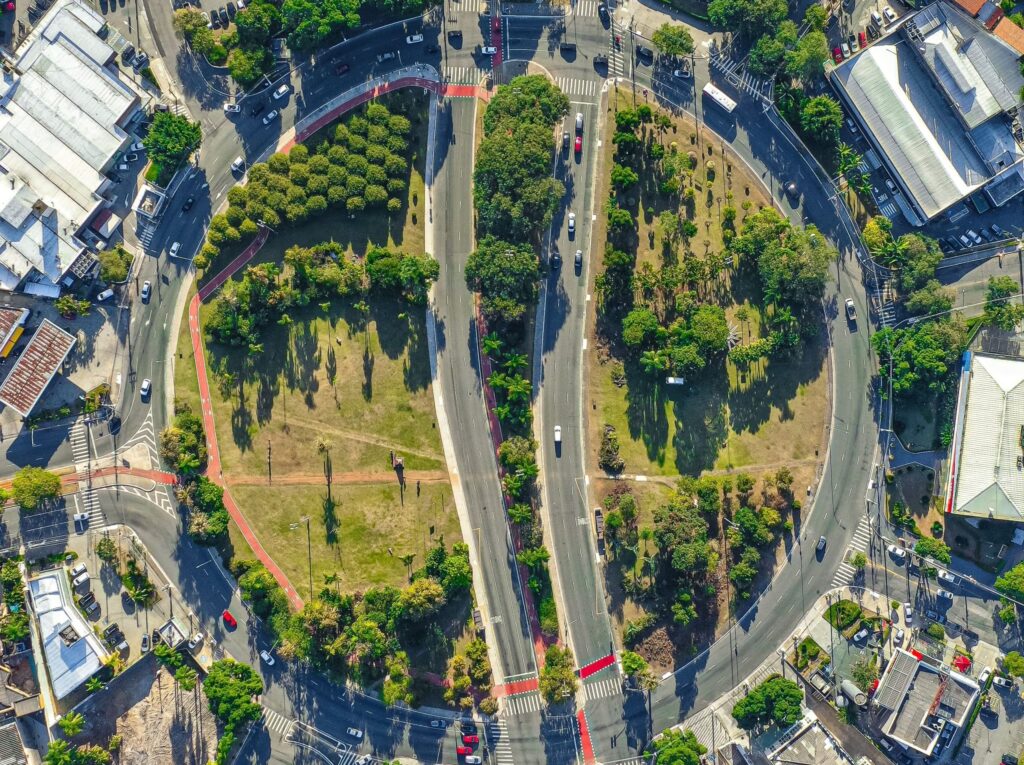 Descarbonización: Estrategias urbanas para reducir los gases de efecto invernadero 11 pexels sergio souza 5048467 1 1 scaled 1