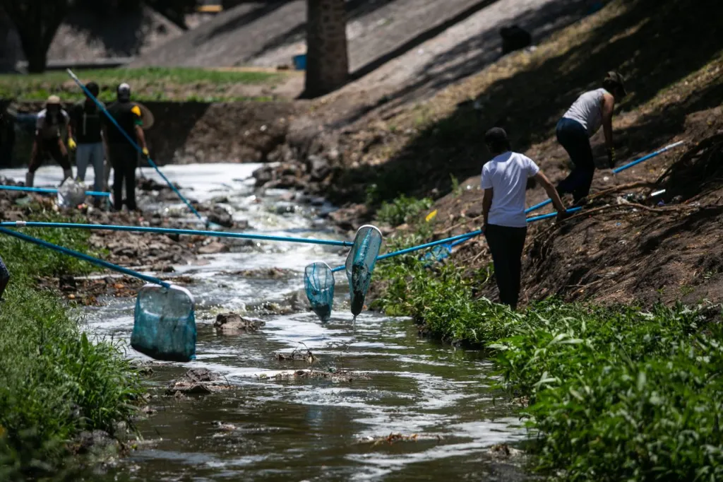 México inicia el rescate ambiental de los ríos Atoyac, Tula y Lerma-Santiago 11 ríos Atoyac