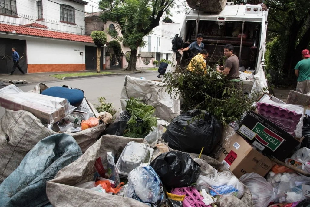 CDMX impondrá la separación obligatoria de residuos a partir de enero de 2026: así funcionará la nueva medida ambiental 11 separacion de residuos sera obligatoria en la cdmx a partir del 1 de enero de 2026 323a0c06 ef07 44ca b00c 5e981dc924cb medialjnimgndimagefullsize 1